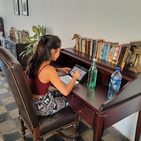 Casa Yoly Hostel Granada Eksteriør bilde