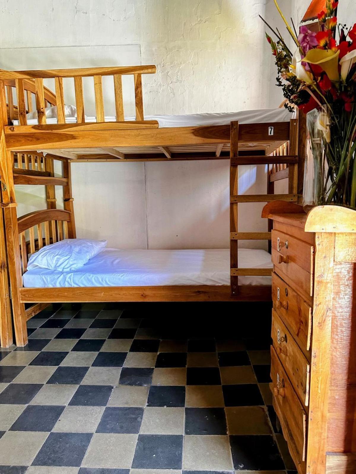 Casa Yoly Hostel Granada Eksteriør bilde