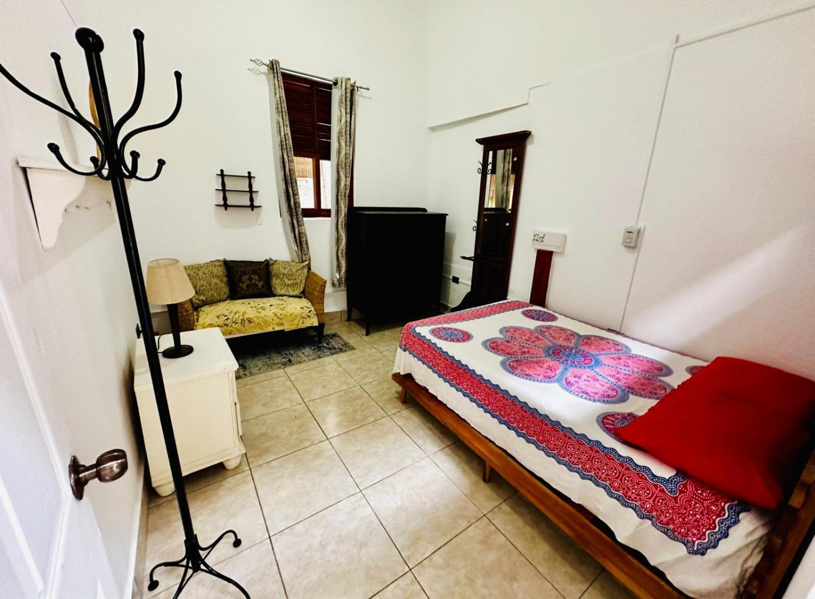 Casa Yoly Hostel Granada Eksteriør bilde