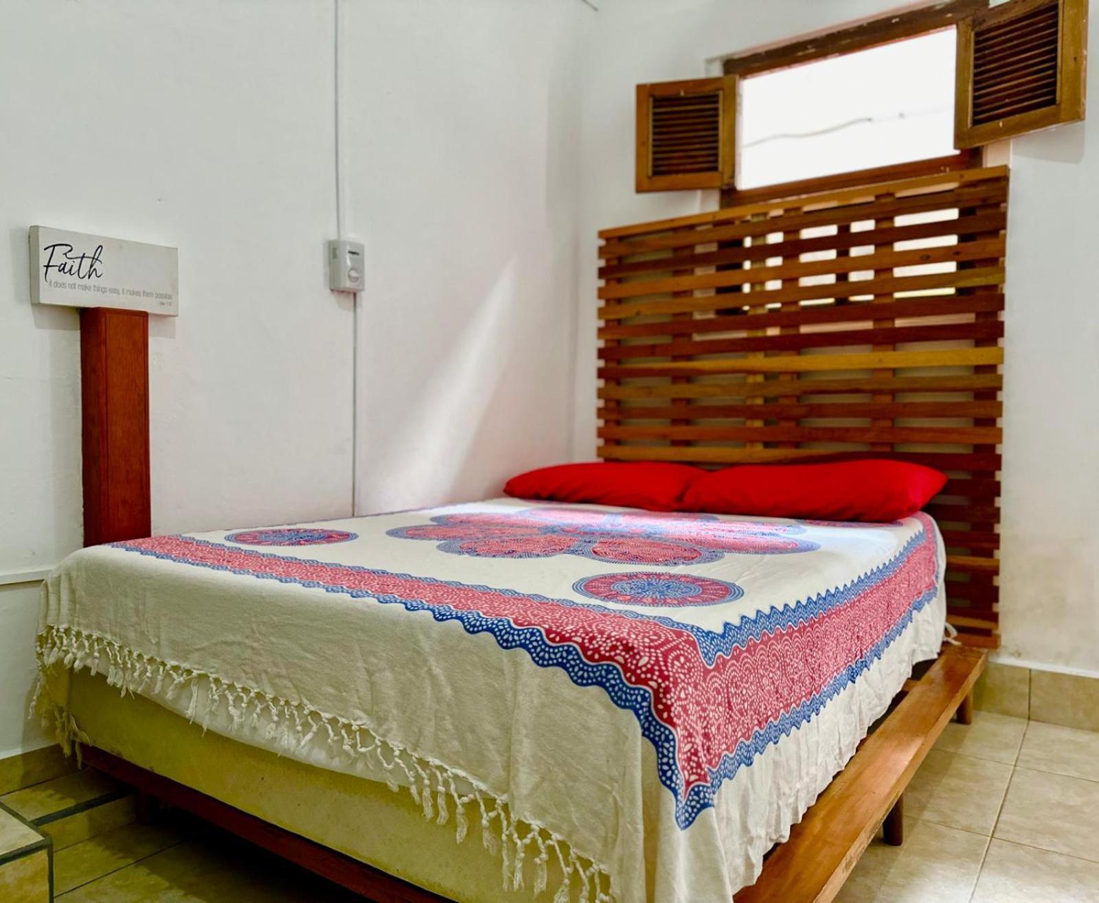 Casa Yoly Hostel Granada Eksteriør bilde